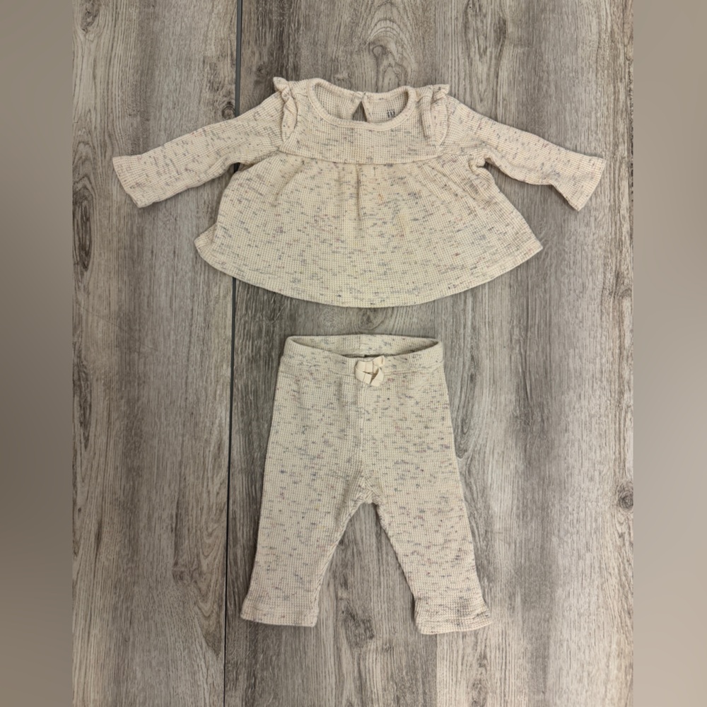 Cream Speckled Baby Outfit by Gap